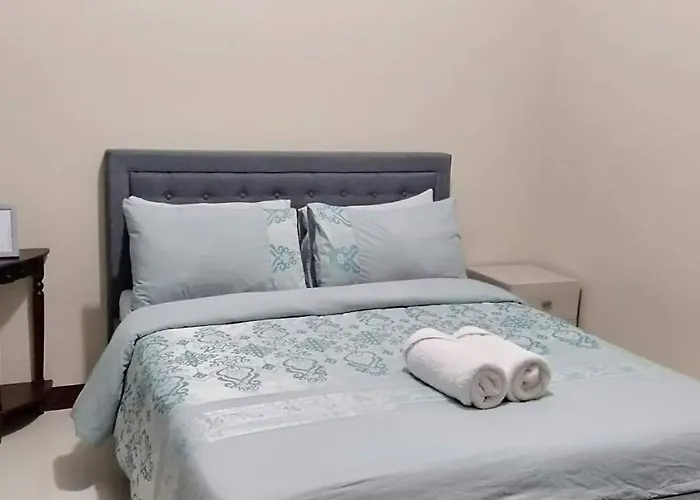 Condotel Walking Distance To Airport * Manille